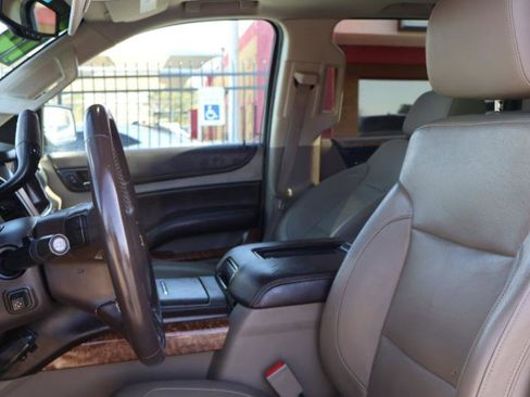 Used 2015 Chevrolet Suburban LTZ image 15