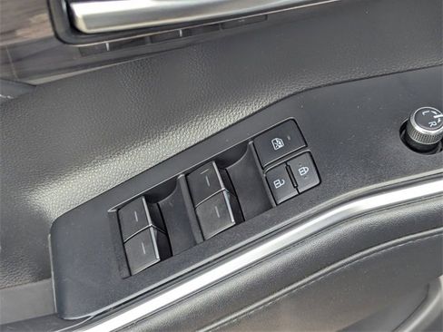 Used 2021 Toyota Highlander Limited image 24