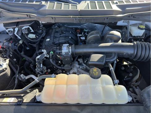 Used 2021 Ford F150 XLT image 39
