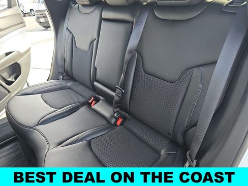 New 2026 Jeep Compass Latitude image 13