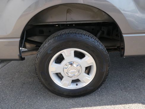 Used 2011 Ford F150 XLT w/ XLT Convenience Pkg RWD image 29