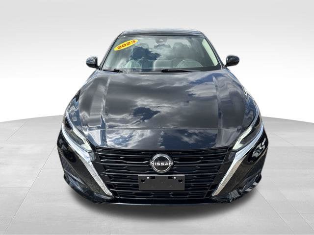 Used 2023 Nissan Altima 2.5 SL AWD/4WD image 2