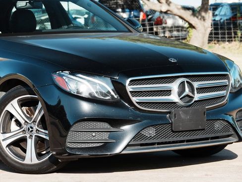 Used 2019 Mercedes-Benz E 300 image 18