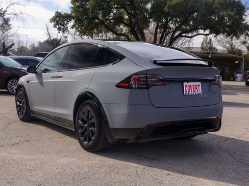 Used 2022 Tesla Model X Plaid image 6