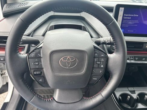 Used 2024 Toyota Prius Prime FWD image 13