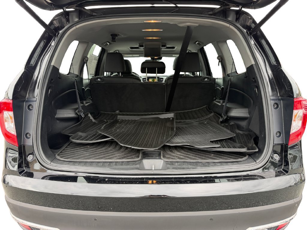 Used 2021 Honda Pilot Touring image 11
