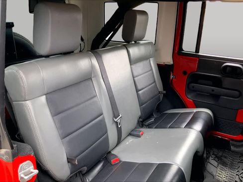 Used 2010 Jeep Wrangler Unlimited Rubicon w/ Trailer Tow Group AWD/4WD image 19