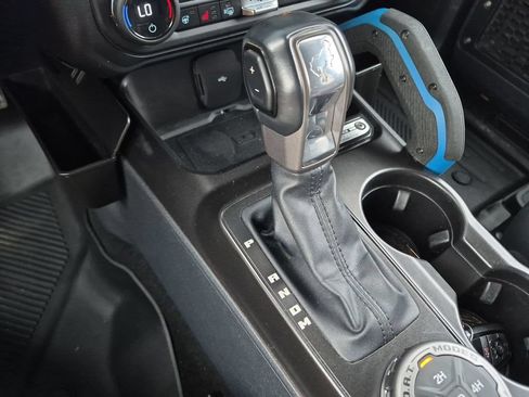 Used 2021 Ford Bronco Outer Banks w/ Sasquatch Package AWD/4WD image 12