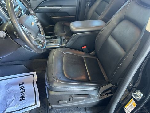 Used 2020 Chevrolet Colorado Z71 w/ Z71 Midnight Edition image 16