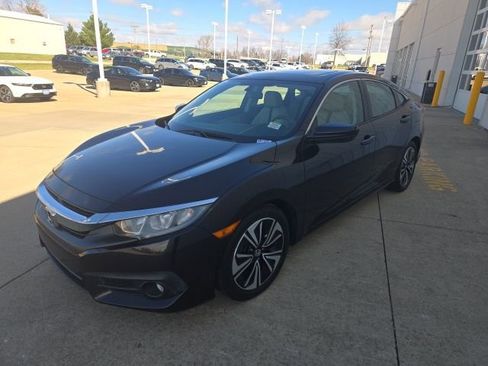 Used 2017 Honda Civic EX-T image 4