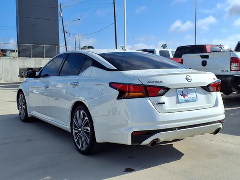 Used 2024 Nissan Altima 2.5 SL FWD image 2