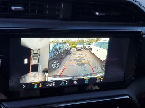 Used 2023 GMC Sierra 1500 AT4 w/ AT4 Premium Package image 22