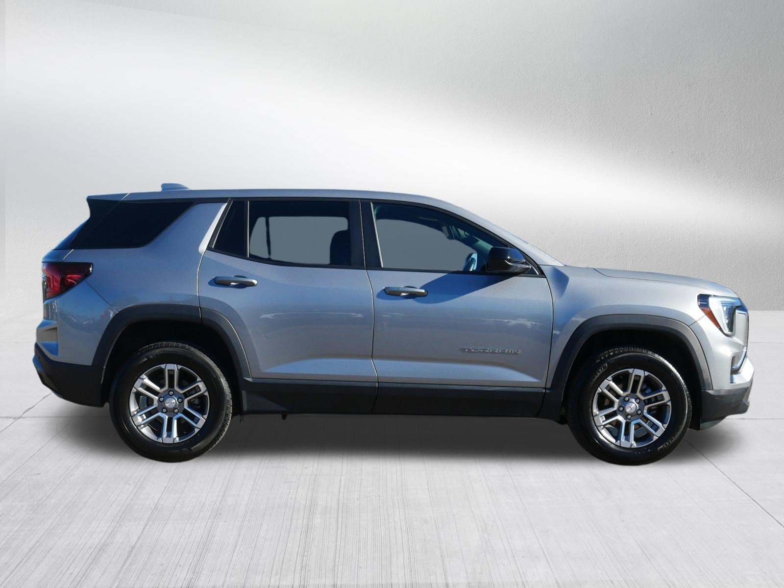 Used 2025 GMC Terrain Elevation AWD/4WD image 8