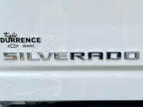 Used 2025 Chevrolet Silverado 2500 LTZ w/ LTZ Convenience Package image 18