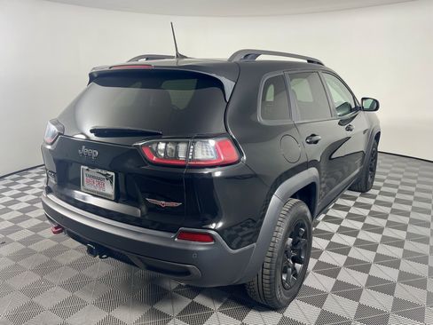 Used 2019 Jeep Cherokee Trailhawk w/ Cold Weather Group image 5