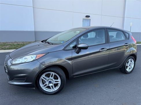 Used 2019 Ford Fiesta SE FWD image 4