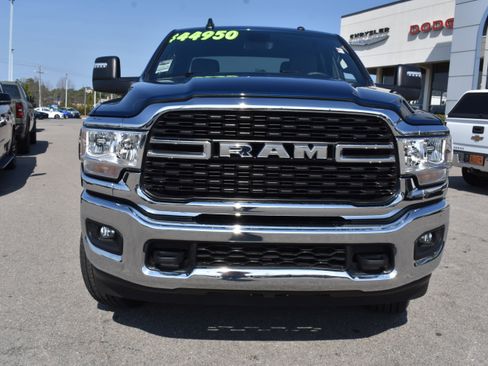 Used 2024 RAM 2500 Big Horn w/ Bed Utility Group image 4