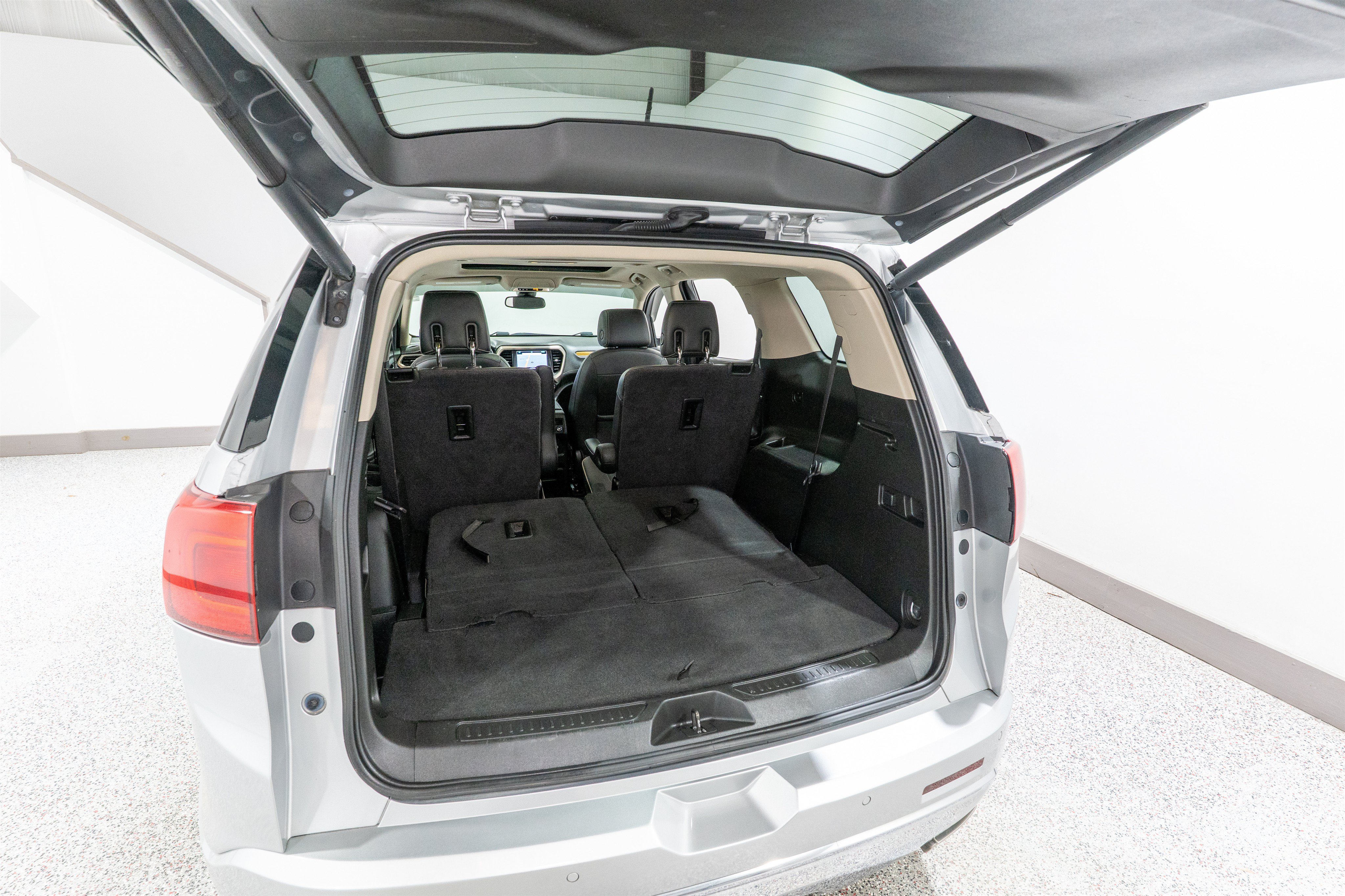Used 2017 GMC Acadia Denali w/ Technology Package FWD image 35