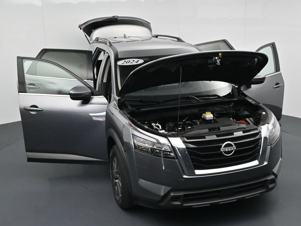 Used 2024 Nissan Pathfinder SV FWD image 18