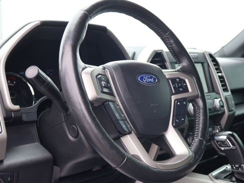 Used 2019 Ford F150 Lariat w/ Equipment Group 502A Luxury AWD/4WD image 28