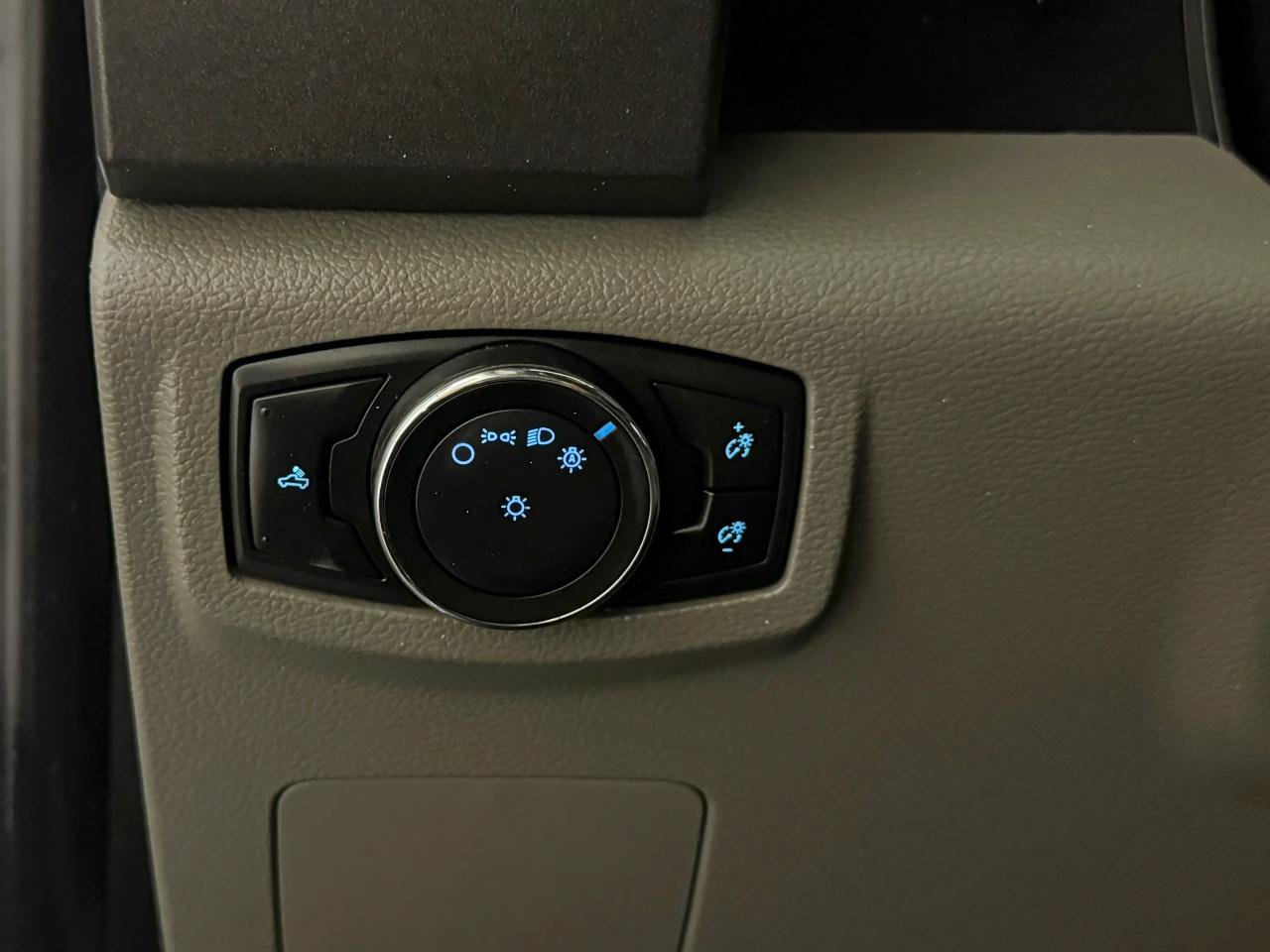 Used 2019 Ford F350 XL w/ STX Appearance Package AWD/4WD image 33