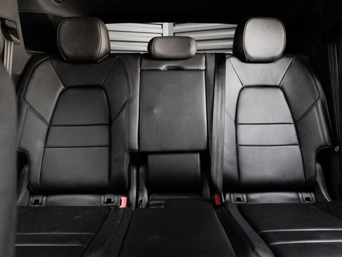 Certified 2020 Porsche Cayenne AWD/4WD image 23