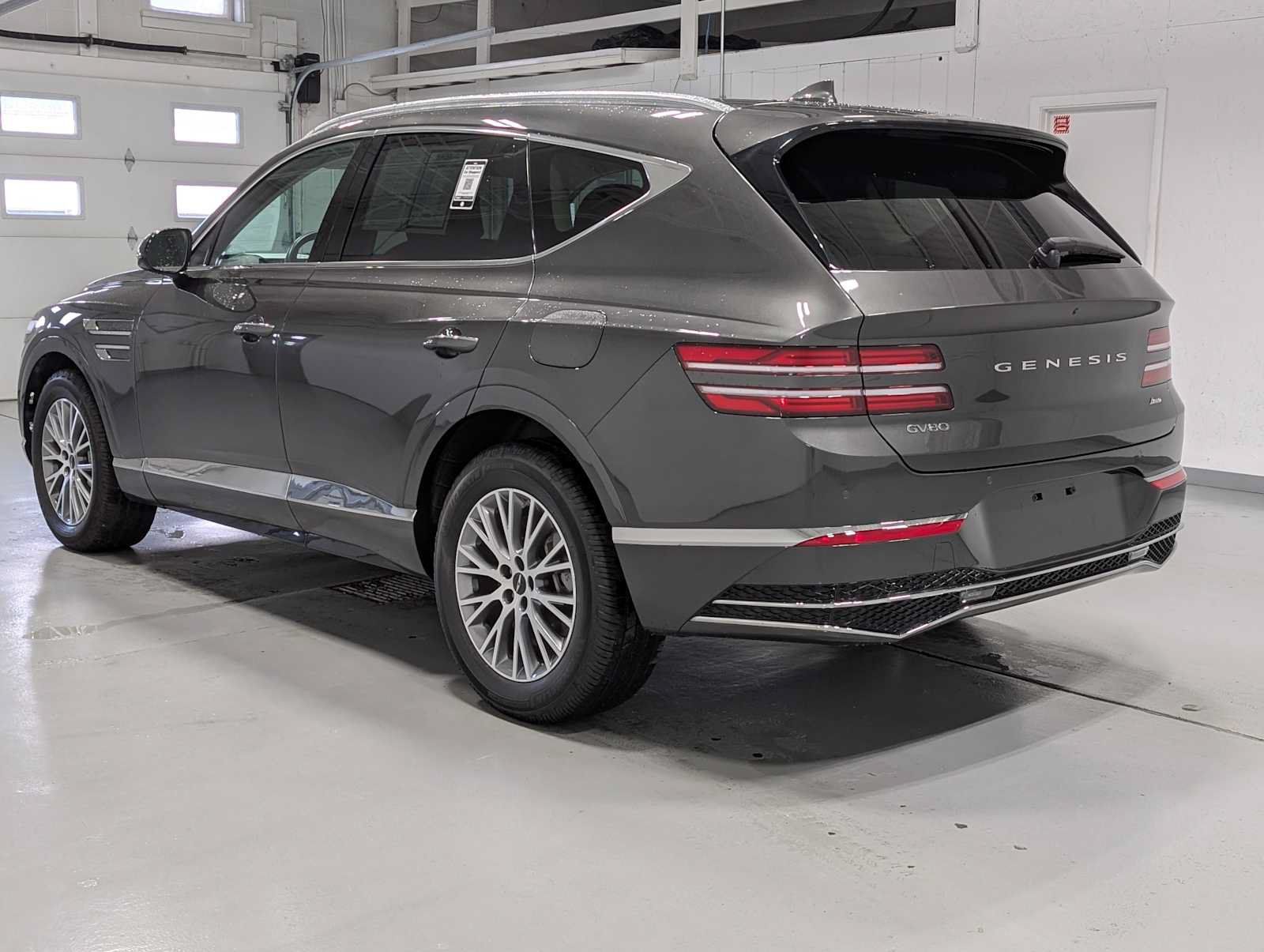 Used 2025 Genesis GV80 2.5T Standard AWD/4WD image 10