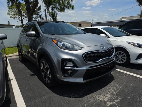 Certified 2021 Kia Sportage EX w/ EX Technology Package FWD image 2