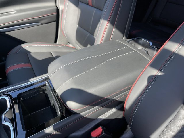 New 2027 Chevrolet Traverse RS w/ LPO, Floor Liner Package AWD/4WD image 21