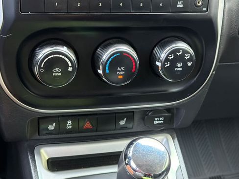 Used 2016 Jeep Compass Latitude AWD/4WD image 21