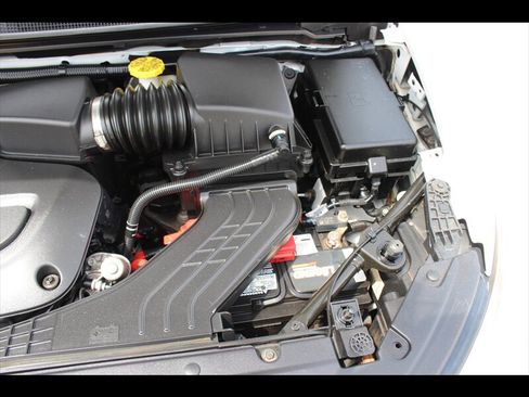 Used 2022 Chrysler Pacifica Touring-L FWD image 37
