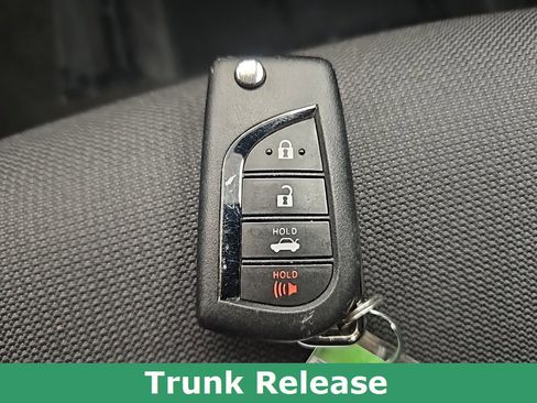 Used 2022 Toyota Corolla LE image 41