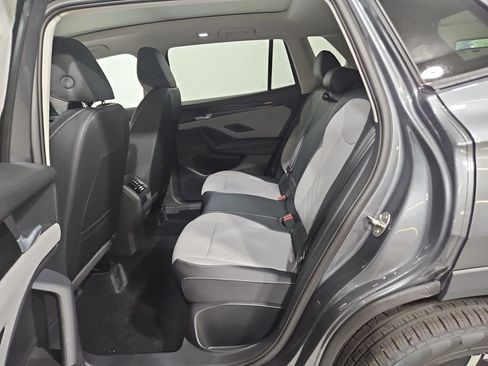 New 2026 Volkswagen Tiguan SE AWD/4WD image 23