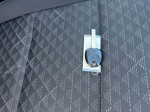 Used 2023 Kia Rio LX image 4