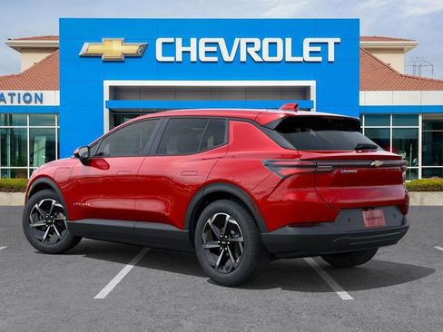 New 2026 Chevrolet Equinox EV LT image 3