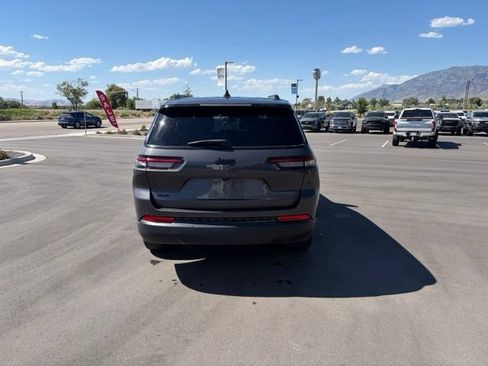 Used 2024 Jeep Grand Cherokee L Laredo AWD/4WD image 4