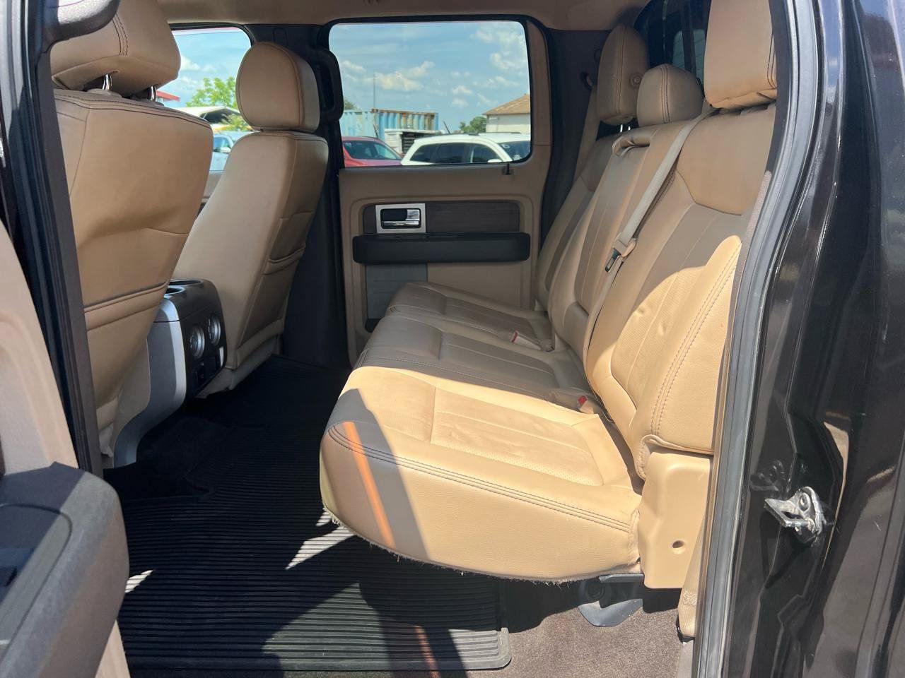 Used 2014 Ford F150 Lariat w/ Lariat Chrome Package AWD/4WD image 21