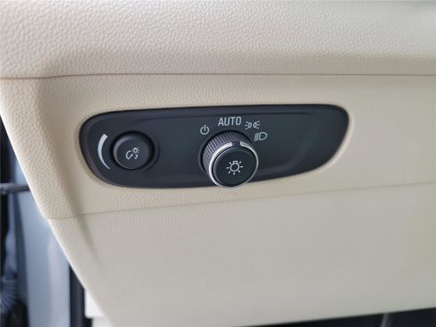 Used 2023 Buick Envision Preferred image 21