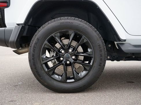 Used 2022 Jeep Wrangler Unlimited Sahara w/ Cold Weather Group image 30