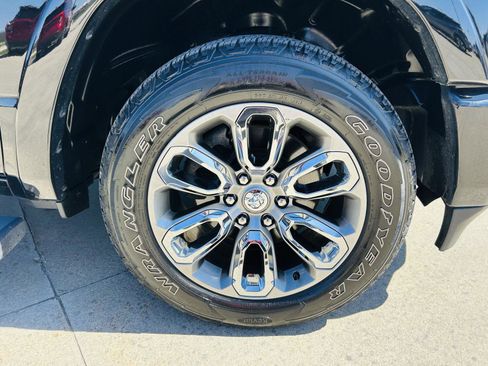 Used 2022 RAM 1500 Laramie AWD/4WD image 41