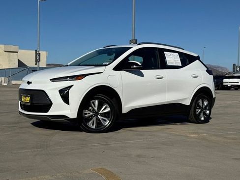 Used 2022 Chevrolet Bolt EUV LT w/ Convenience Package image 3