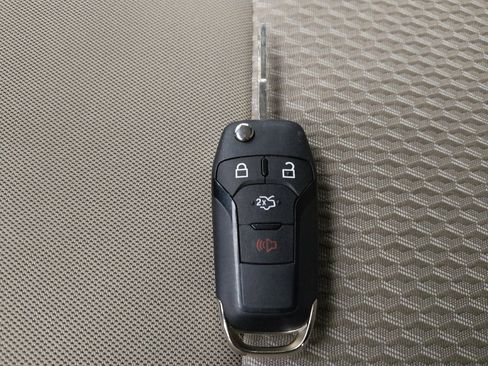 Used 2021 Ford Explorer 4WD image 32