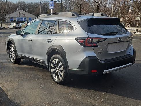 Certified 2025 Subaru Outback Limited image 28