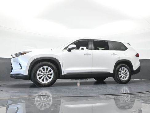 Used 2024 Toyota Grand Highlander FWD image 55