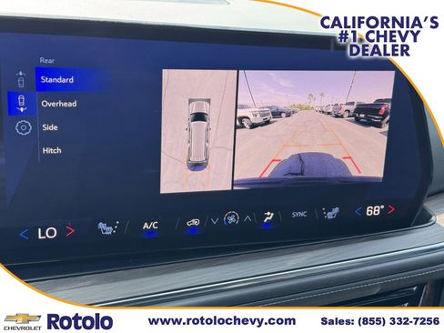 Used 2025 Chevrolet Suburban Z71 AWD/4WD image 23