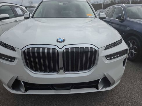 Used 2023 BMW X7 xDrive40i w/ Premium Package image 9