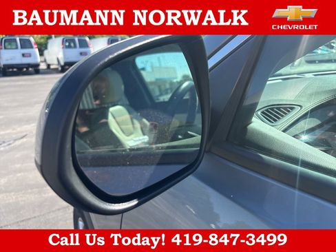 Used 2023 Buick Encore GX Preferred w/ Cold Weather Comfort Package FWD image 9