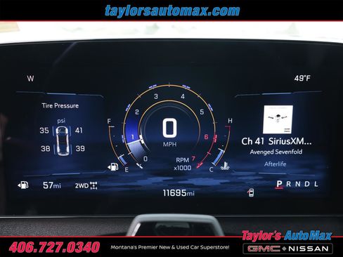 Used 2024 Chevrolet Traverse RS AWD/4WD image 9