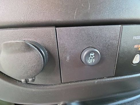 Used 2025 GMC Savana 2500 w/ Driver Convenience Package RWD image 19