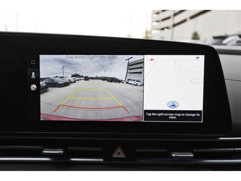 Certified 2025 Hyundai Elantra SEL image 23